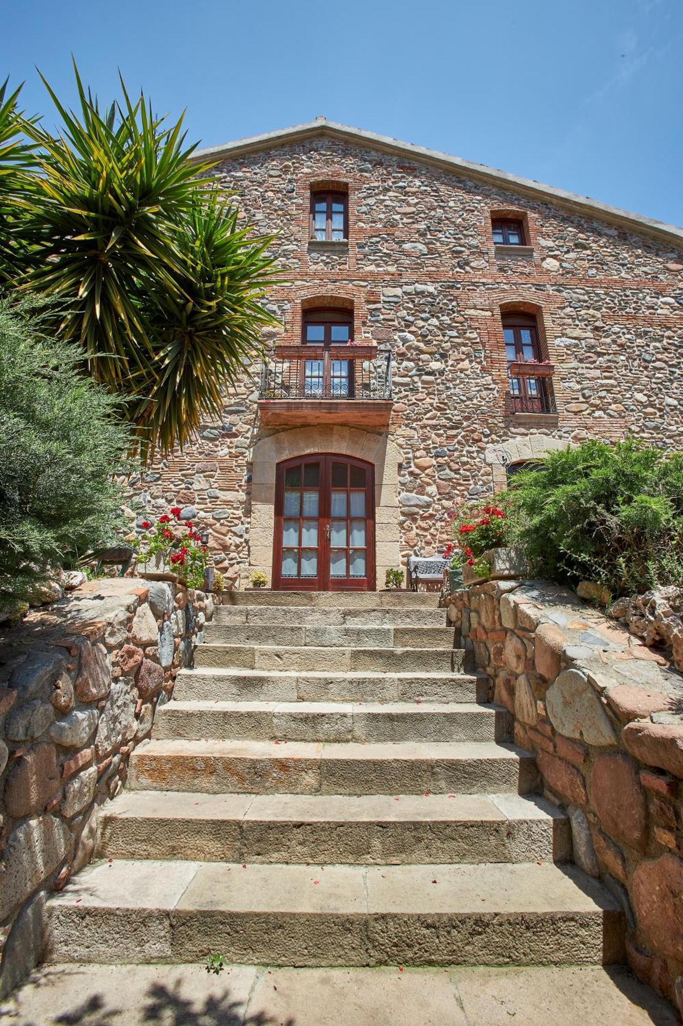 Mas Can Calet Aparthotel Les Franqueses del Vallès Esterno foto