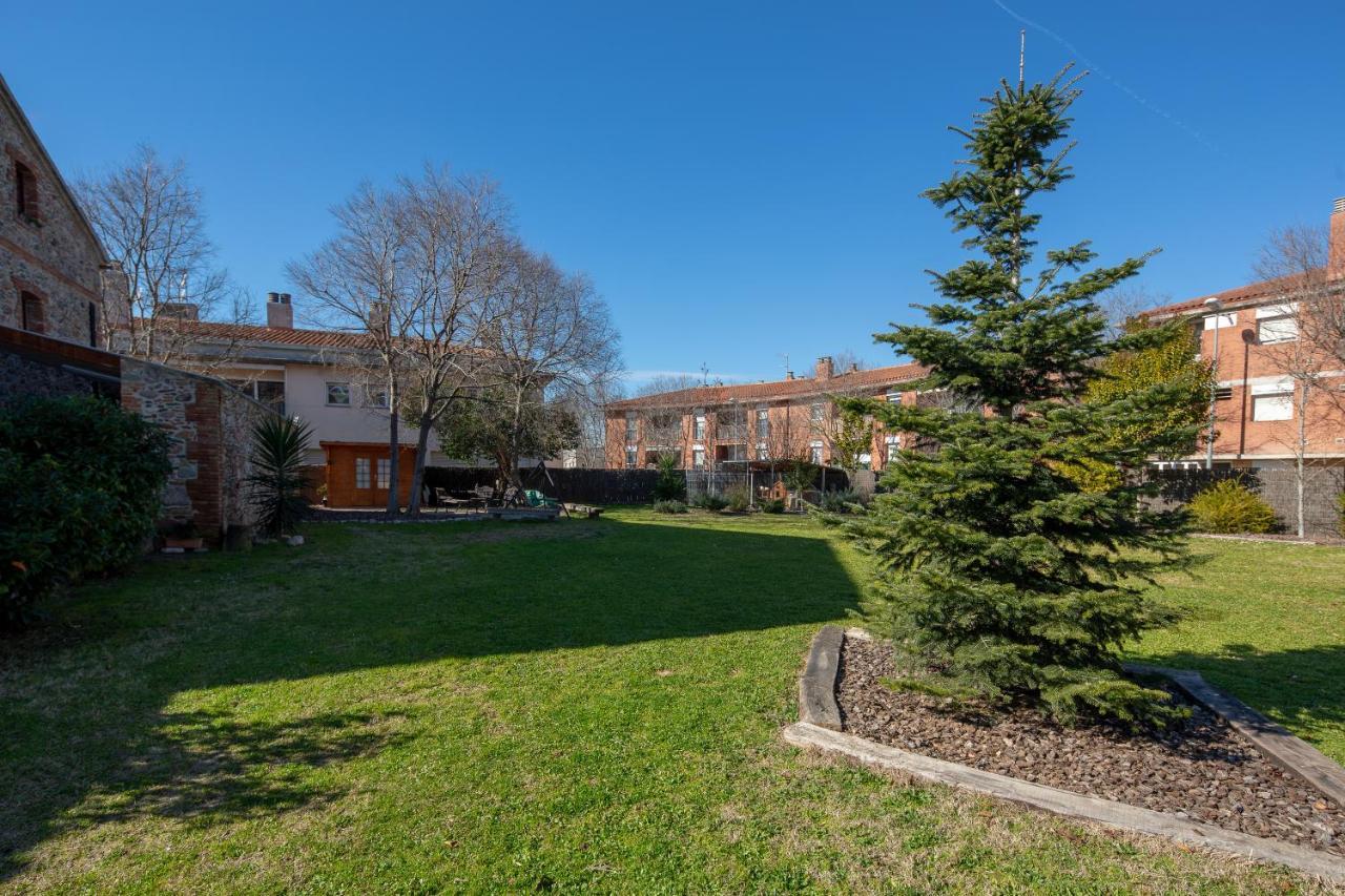 Mas Can Calet Aparthotel Les Franqueses del Vallès Esterno foto
