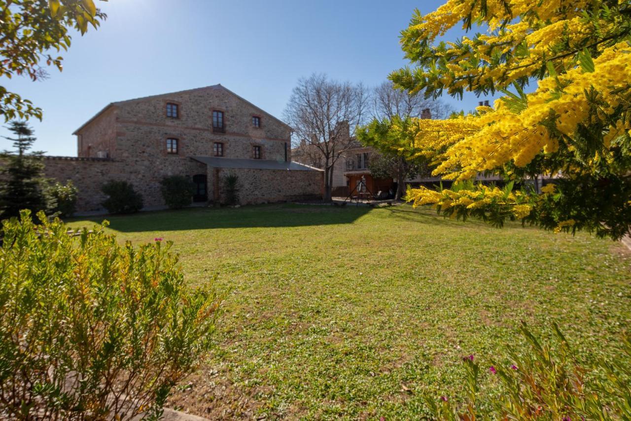 Mas Can Calet Aparthotel Les Franqueses del Vallès Esterno foto